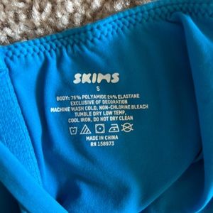 Skims fits everybody open back tank